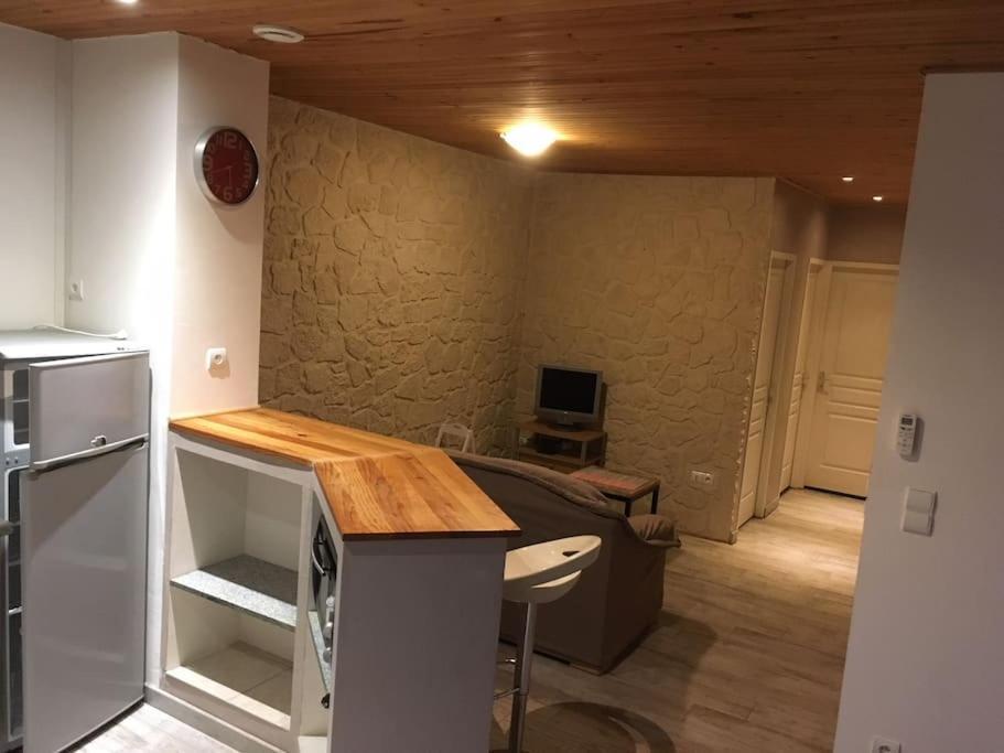Gite Aux Aspres Logement De 65M² Fontcouverte  Exterior photo